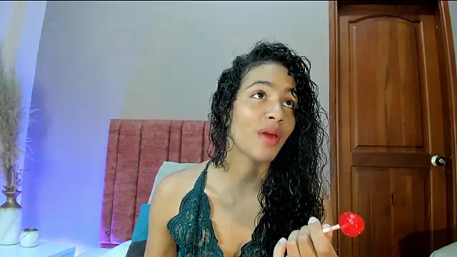 Snapshot of AntonellaHall_ chatting on June 10, 2026, 12:56 am AntonellaHall online show from June 10, 2026, 12:56 am