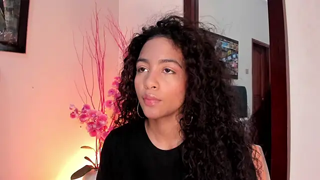 Snapshot of AntonellaHall_ chatting on April 2, 2026, 6:36 pm AntonellaHall online show from April 2, 2026, 6:36 pm