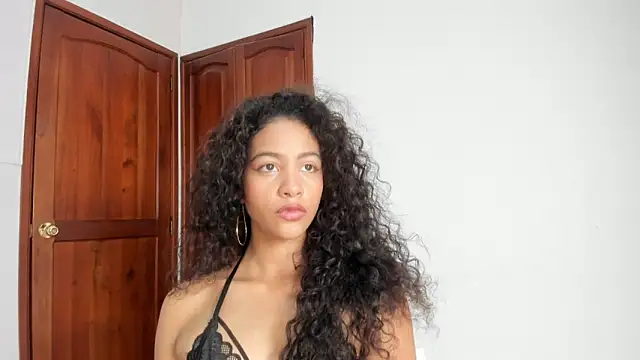 Snapshot of AntonellaHall_ chatting on March 28, 2026, 6:20 pm AntonellaHall online show from March 28, 2026, 6:20 pm