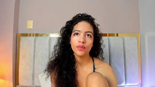 AntonellaHall  online show from November 28, 2025, 12:16 pm