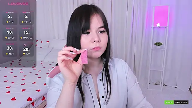 ClaireFaers  online show from March 4, 2025, 12:12 pm