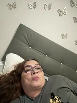 AntonellaAlondra4 online show from February 13, 2026, 2:33 am