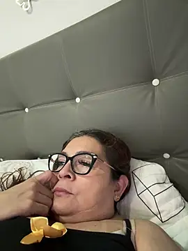Snapshot of AntonellaAlondra4 chatting on May 30, 2026, 12:33 pm AntonellaAlondra4 online show from May 30, 2026, 12:33 pm