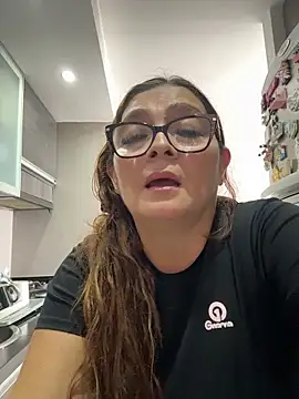 Snapshot of AntonellaAlondra4 chatting on May 25, 2026, 5:33 pm AntonellaAlondra4 online show from May 25, 2026, 5:33 pm