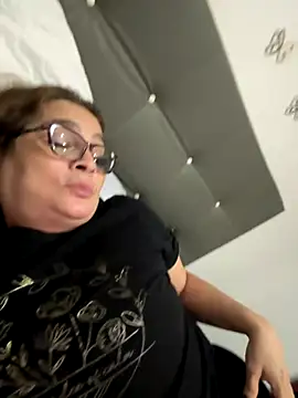 AntonellaAlondra4 online show from September 16, 2025, 3:40 am