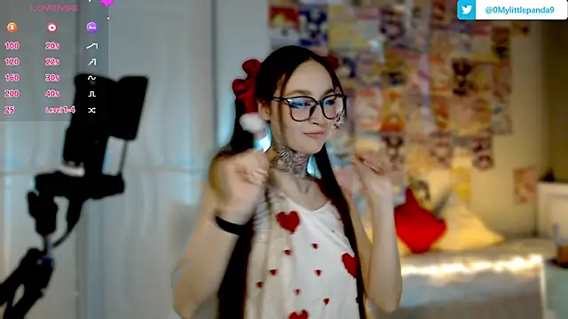 Snapshot of Milky_way_UwU chatting on March 16, 2025, 1:07 am Milky way UwU online show from March 16, 2025, 1:07 am