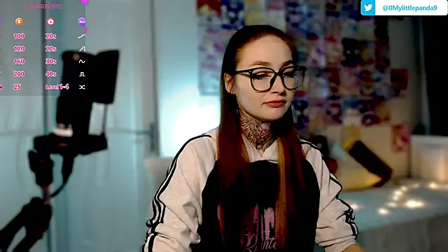 Snapshot of Milky_way_UwU chatting on January 15, 2025, 12:30 am Milky way UwU online show from January 15, 2025, 12:30 am