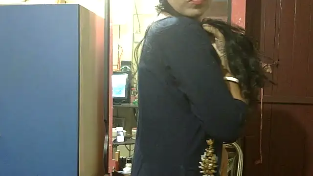 Pramila Manish online show from November 23, 2025, 1:37 am