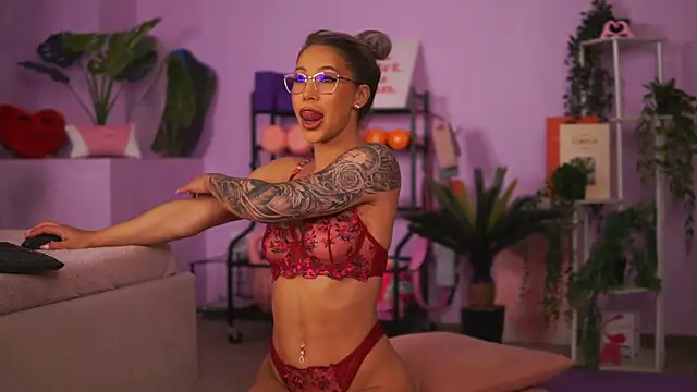 Snapshot of NyrobiNova chatting on June 10, 2026, 3:52 am NyrobiNova online show from June 10, 2026, 3:52 am