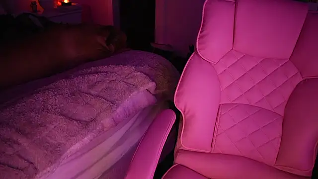 Snapshot of notoriousnatureXO chatting on March 10, 2026, 11:47 am notoriousnatureXO online show from March 10, 2026, 11:47 am