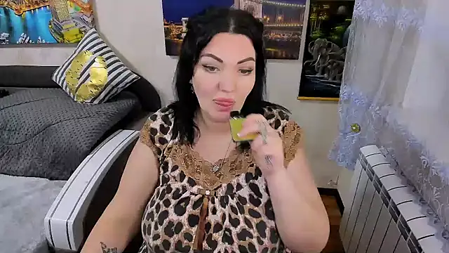 Snapshot of Lady_Boom_Wild_ chatting on February 16, 2026, 4:49 pm Lady Boom Wild online show from February 16, 2026, 4:49 pm