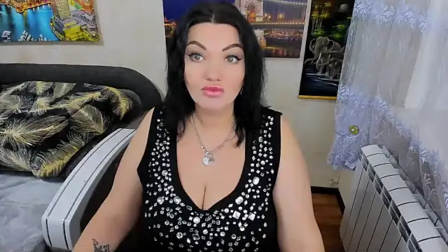 Lady Boom Wild  online show from February 8, 2026, 3:32 pm