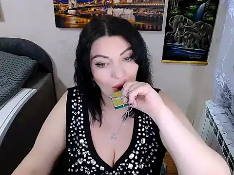 Snapshot of Lady_Boom_Wild_ chatting on March 3, 2026, 12:23 pm Lady Boom Wild online show from March 3, 2026, 12:23 pm