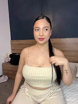 NathRossi online show from March 21, 2025, 11:01 pm