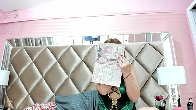 Aurora-Rossi online show from February 11, 2026, 2:33 am