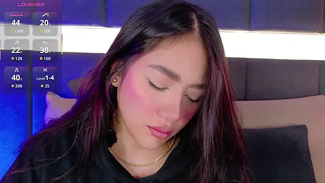 nicolle pierce online show from November 25, 2025, 3:12 pm