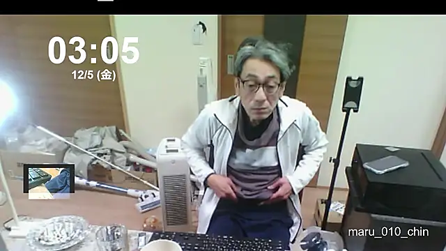 mama010-chan online show from December 5, 2025, 6:06 pm