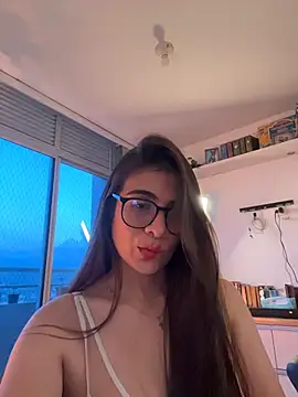 Snapshot of MariaIsabella8 chatting on April 1, 2026, 11:01 pm MariaIsabella8 online show from April 1, 2026, 11:01 pm