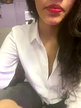 Divyaa69 online show from December 14, 2025, 2:07 am