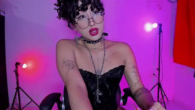Snapshot of Heka_Prudence chatting on May 18, 2026, 4:07 am Heka Prudence online show from May 18, 2026, 4:07 am
