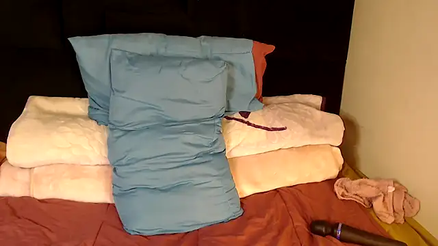 Busty-Londie online show from March 20, 2026, 9:05 pm