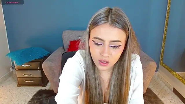 miacarperr1 online show from January 20, 2025, 1:18 am