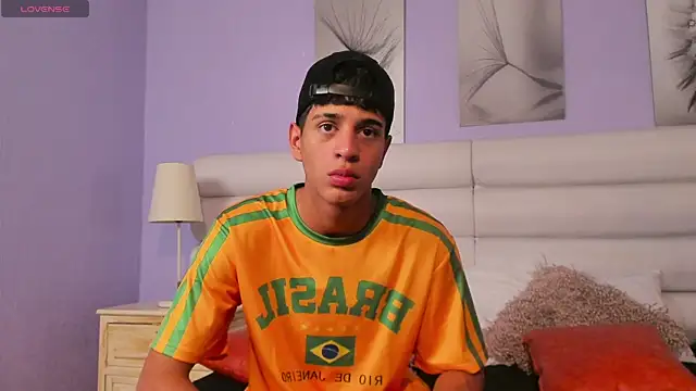 Tyler Rodriguez online show from February 11, 2025, 9:14 pm