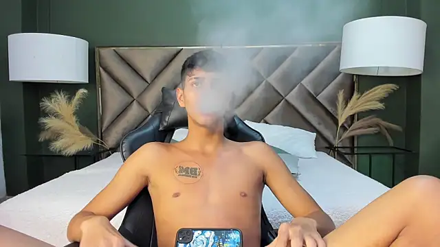 Tyler Rodriguez online show from March 19, 2025, 3:30 am