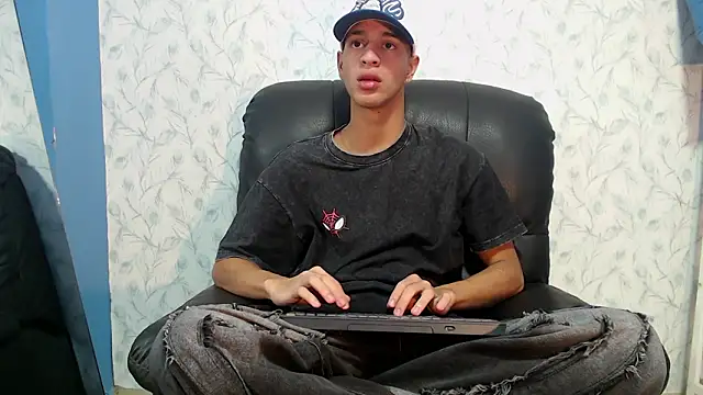 Tyler Rodriguez online show from February 5, 2026, 1:18 pm