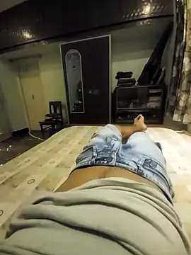 Dexiboy online show from October 27, 2025, 12:06 pm