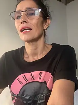 MireyaTorresGu online show from July 7, 2026, 1:14 pm
