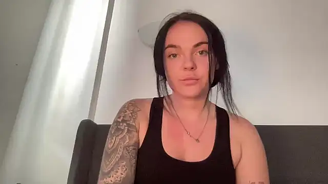 yorkshiregal online show from October 1, 2025, 1:37 pm