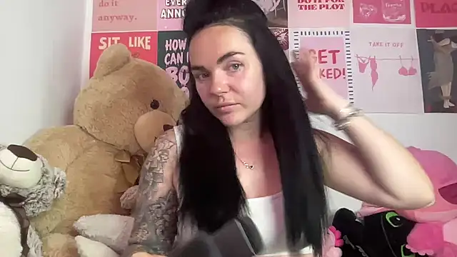 yorkshiregal online show from June 1, 2026, 6:57 am