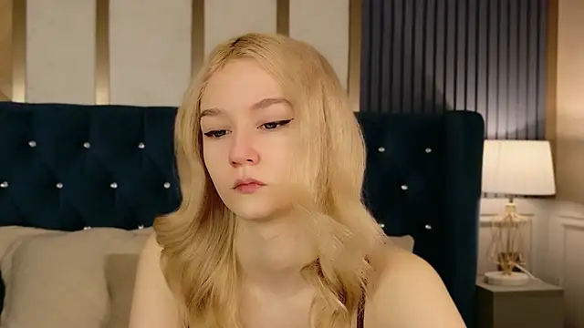 Snapshot of NaomiLoys chatting on February 27, 2026, 10:37 am NaomiLoys online show from February 27, 2026, 10:37 am