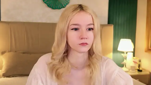 Snapshot of NaomiLoys chatting on March 26, 2026, 10:57 am NaomiLoys online show from March 26, 2026, 10:57 am