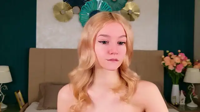 Snapshot of NaomiLoys chatting on March 7, 2026, 10:54 am NaomiLoys online show from March 7, 2026, 10:54 am