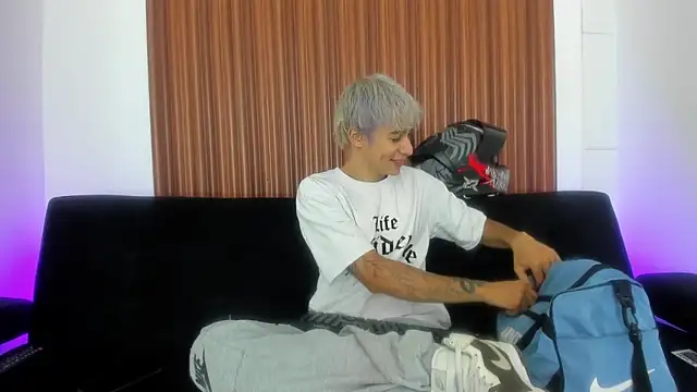 Zacktk7 online show from February 20, 2025, 8:14 pm