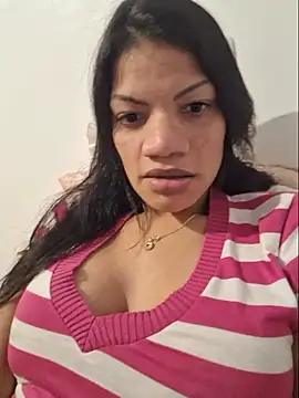 Snapshot of charllottebrasilian chatting on June 16, 2026, 1:27 am charllottebrasilian online show from June 16, 2026, 1:27 am