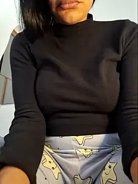 Snapshot of charllottebrasilian chatting on July 8, 2026, 6:41 pm charllottebrasilian online show from July 8, 2026, 6:41 pm