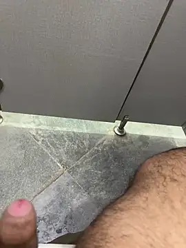 studdboyy online show from November 28, 2025, 1:00 pm