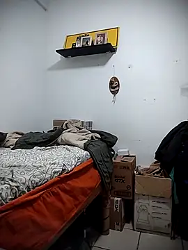 jhonyhot9292 online show from February 7, 2026, 6:32 am