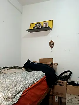 jhonyhot9292 online show from February 19, 2026, 5:26 am