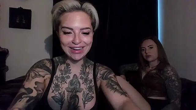 Snapshot of Alexandersonxo chatting on December 21, 2025, 9:22 am Alexandersonxo online show from December 21, 2025, 9:22 am