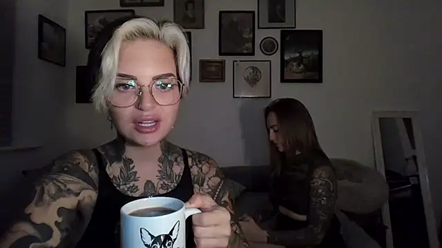 Snapshot of Alexandersonxo chatting on October 11, 2025, 6:53 pm Alexandersonxo online show from October 11, 2025, 6:53 pm