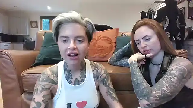 Snapshot of Alexandersonxo chatting on November 18, 2025, 9:12 am Alexandersonxo online show from November 18, 2025, 9:12 am