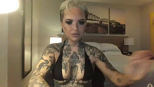 Snapshot of Alexandersonxo chatting on September 19, 2025, 1:48 pm Alexandersonxo online show from September 19, 2025, 1:48 pm