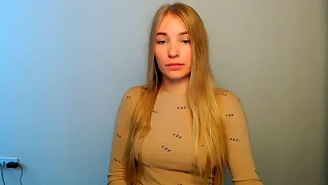 Queen ofLove online show from October 12, 2025, 11:44 am