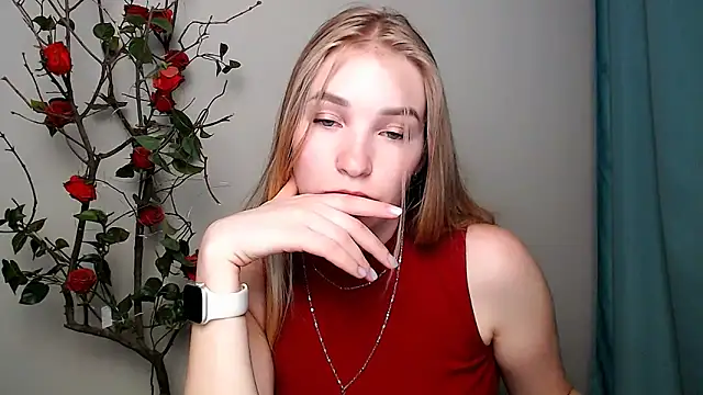 Snapshot of Queen_ofLove chatting on March 25, 2026, 4:28 pm Queen ofLove online show from March 25, 2026, 4:28 pm
