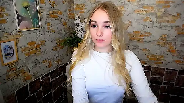 Queen ofLove online show from February 18, 2025, 5:09 pm