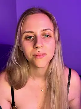 lunawolf21 online show from January 8, 2026, 8:15 pm